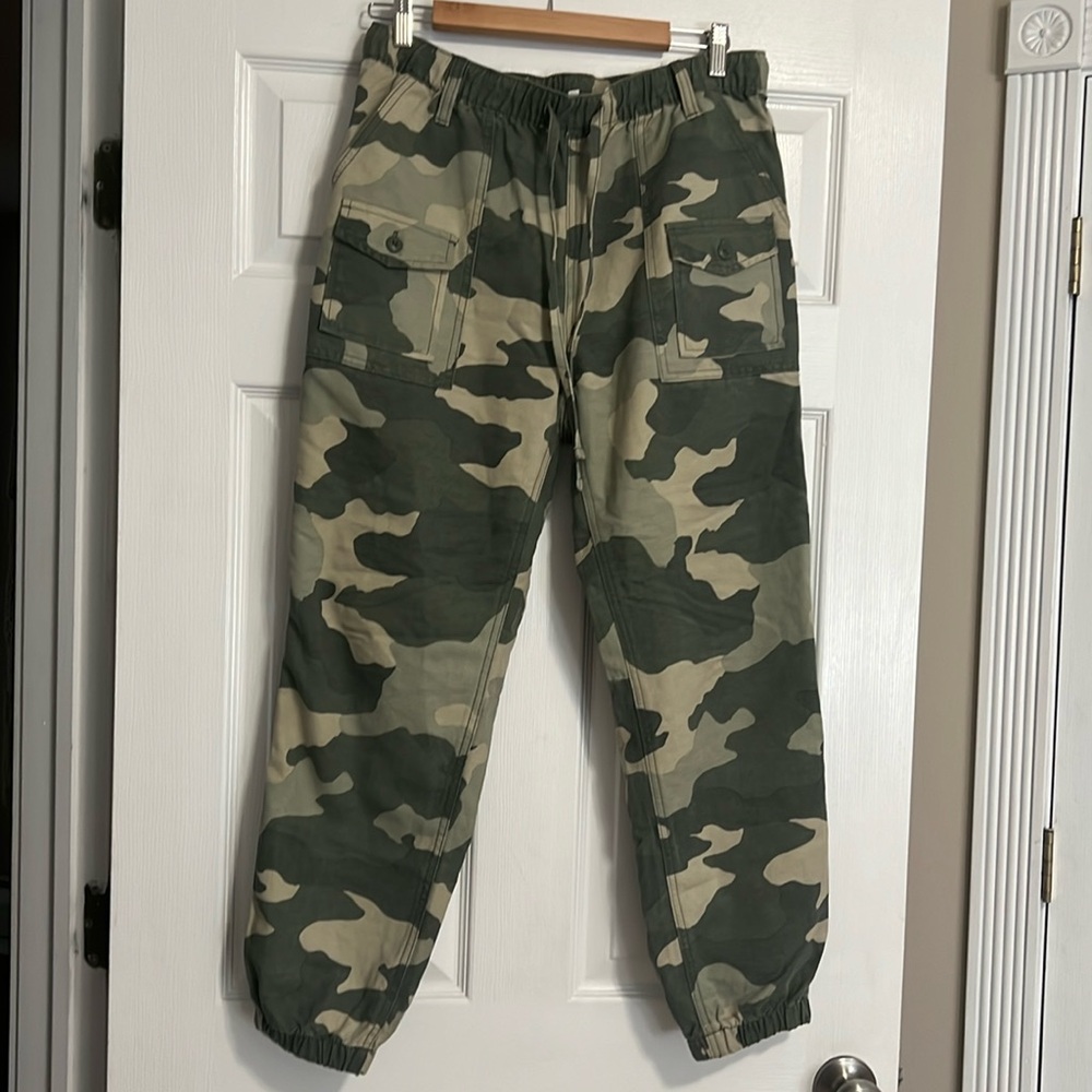 Aerie camo jogger